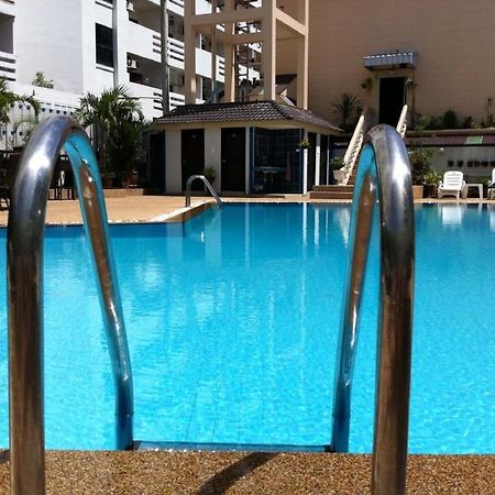 Marina Inn Pattaya Exterior foto